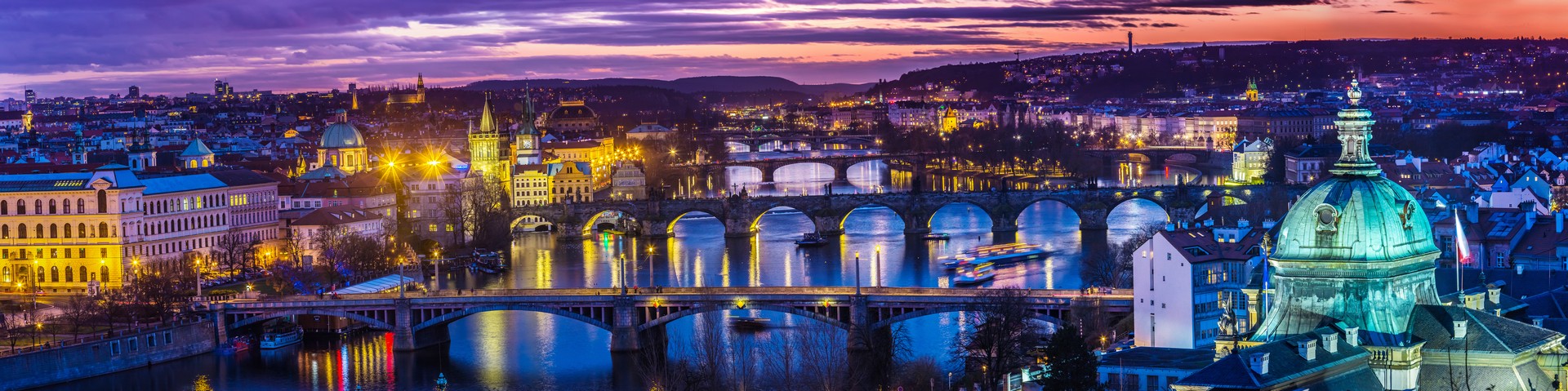 Charles Bridge and Vltava river in Prague SydneyLondon4x4com