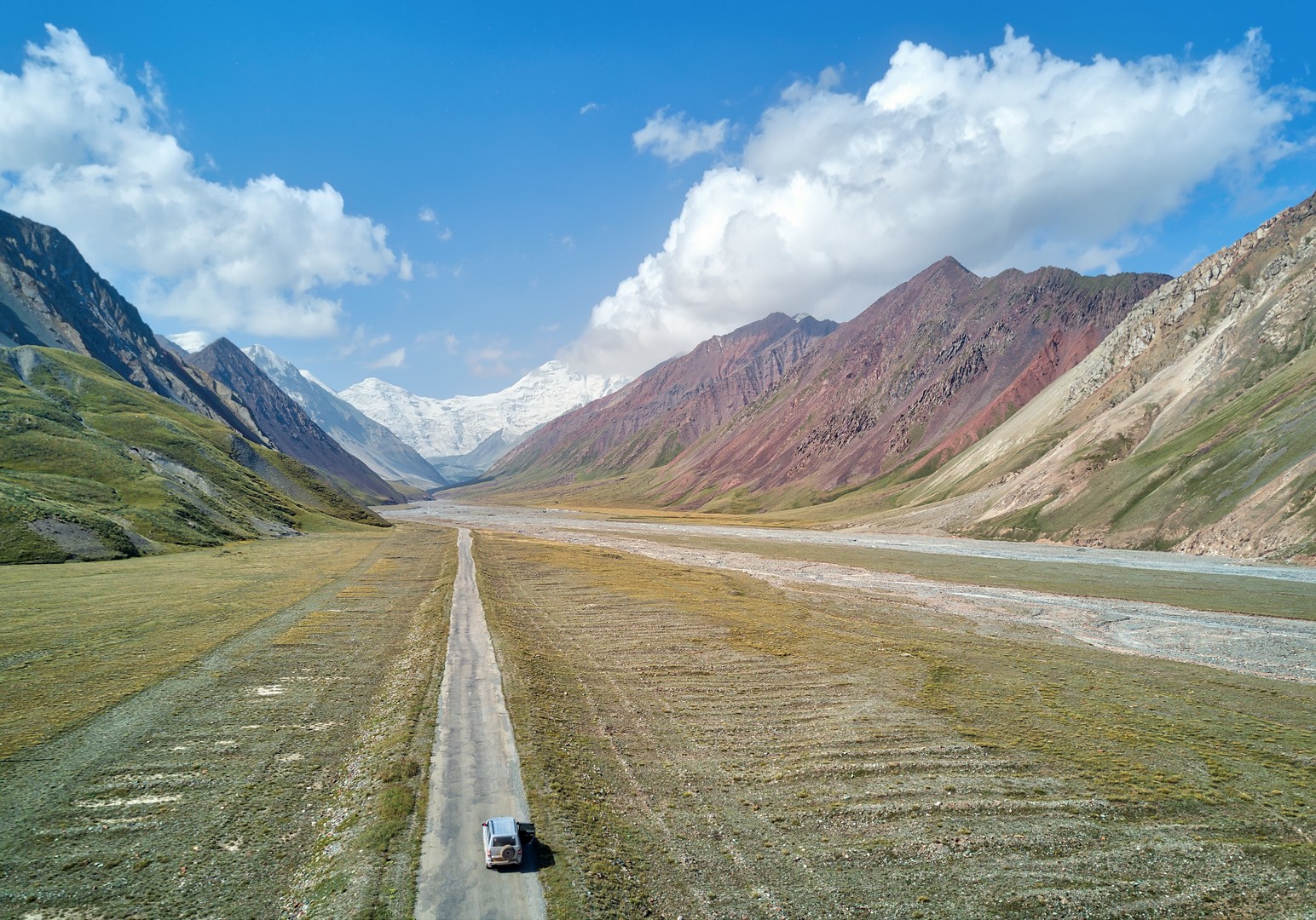 Kyzyl Art Pass between Kyrgyzstan and Tajikistan, SydneyLondon4x4com