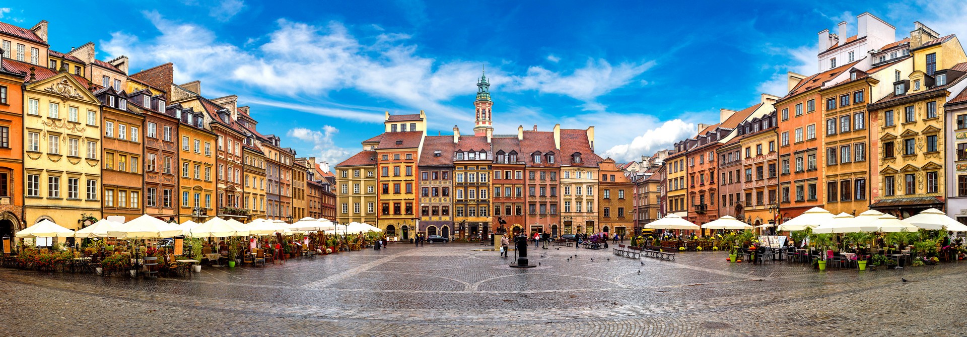 Old town square in Warsaw in Poland SydneyLondon4x4com