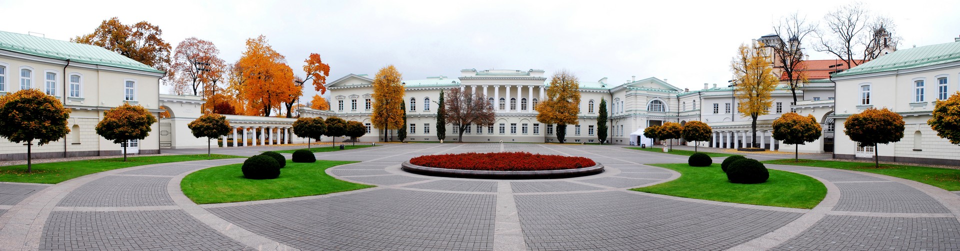 The Presidential Palace in Vilnius, the official residence of the President of Lithuania SydneyLondon4x4com